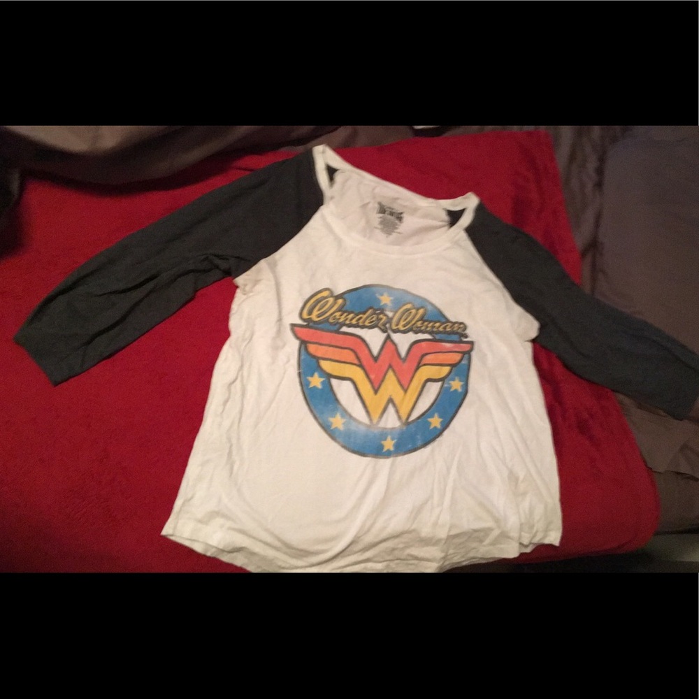 TWO DAYS ONLY 3/4 sleeve Wonder Woman T-shirt
